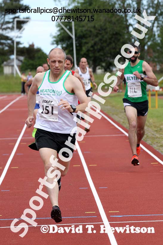 1500 metres, North East Masters Champs, Monkton Stadium,  Jarrow. Photo: David T. Hewitson/Sports for All Pics